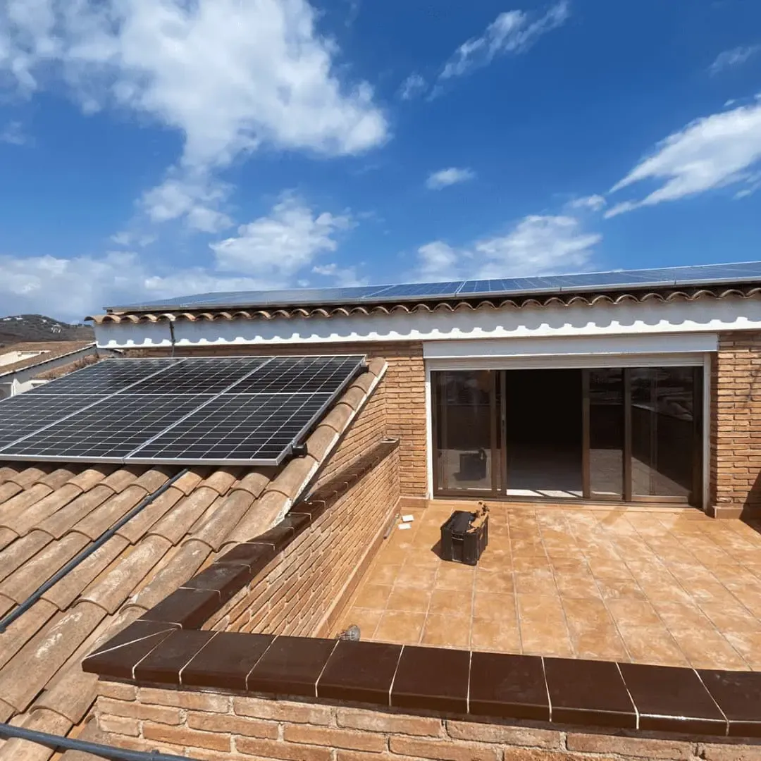 Instal·lació fotovoltaica 4,95 kW - Alella (Barcelona)