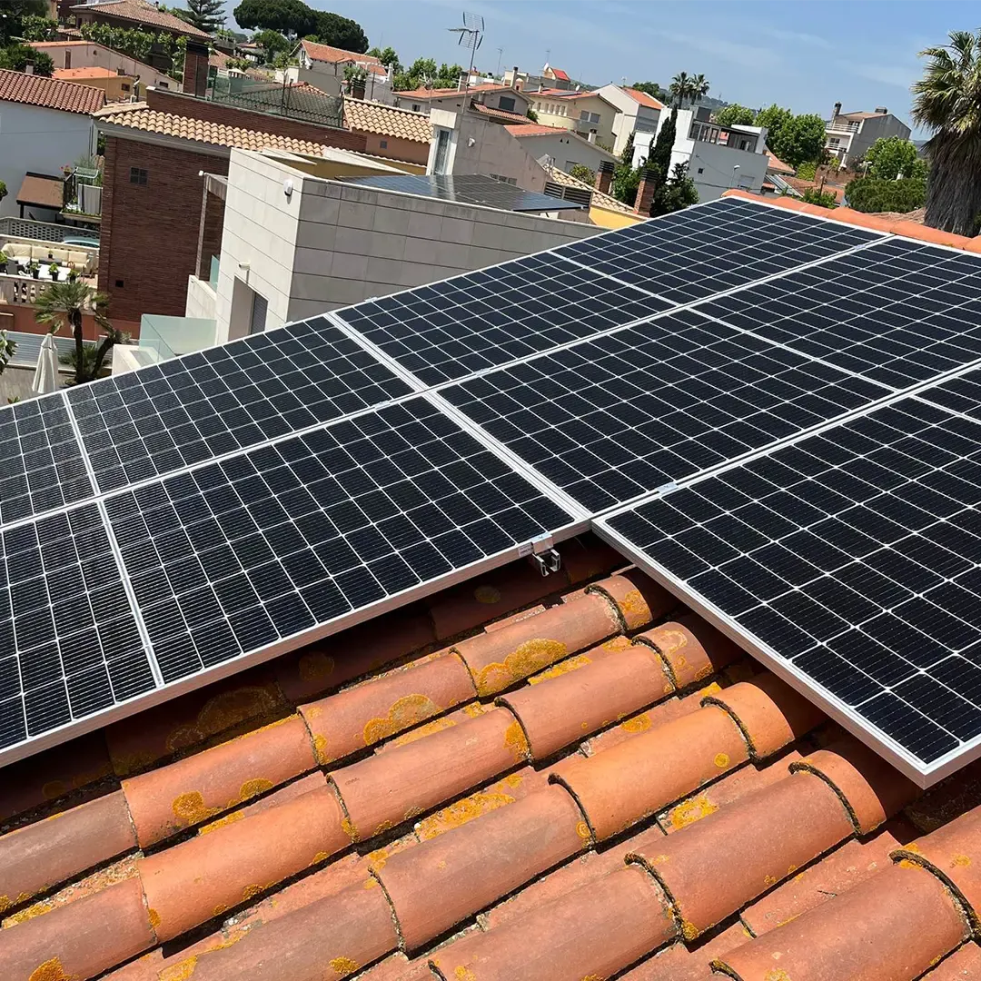 Instal·lació fotovoltaica de 4,5 kW - Masnou (Barcelona)