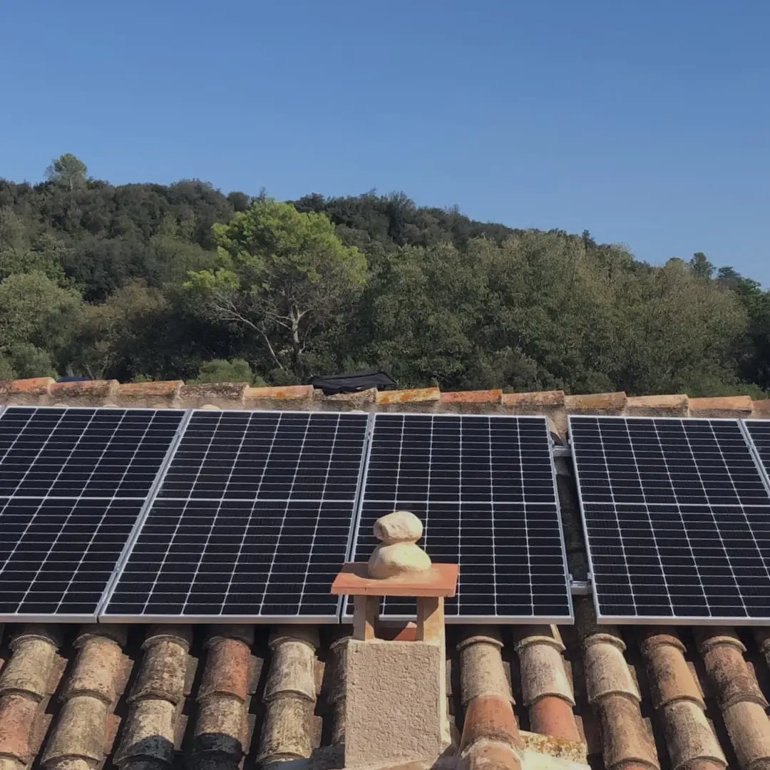 Instal·lació fotovoltaica 7,2 kW - Viladesens (Girona)
