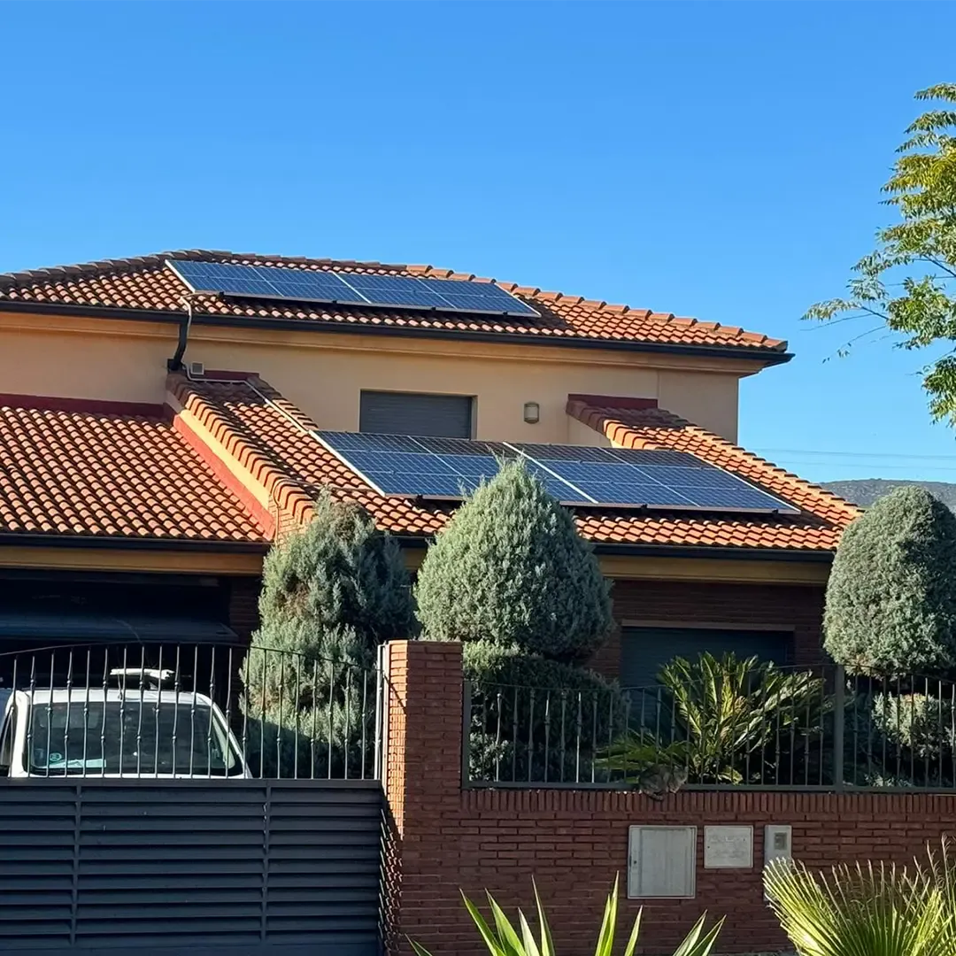 Instal·lació fotovoltaica de 4,5 kW - Valls (Tarragona)