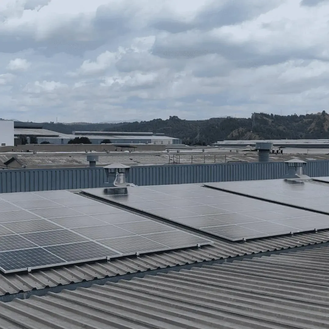 Instal·lació fotovoltaica 28,35 kW - Sant Andreu de la Barca (Barcelona)